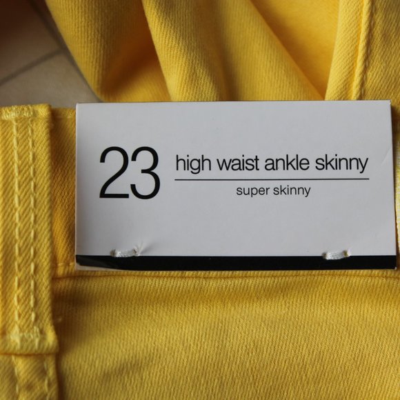 🌈Bright yellow Ankle Skinny - 7 For All Mankind - NWT 🌞 - Picture 2 of 7